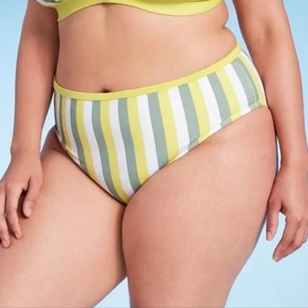 Kona Sol Women's Medium Coverage Hipster Swim Bottoms Size Medium 8/10 NWT